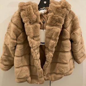 Apparis faux fur
